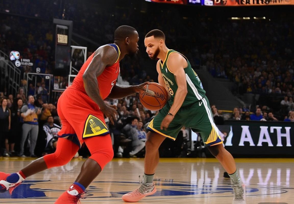 勇士逆转开拓者，库里杜兰特率队半场领先15分(图1)