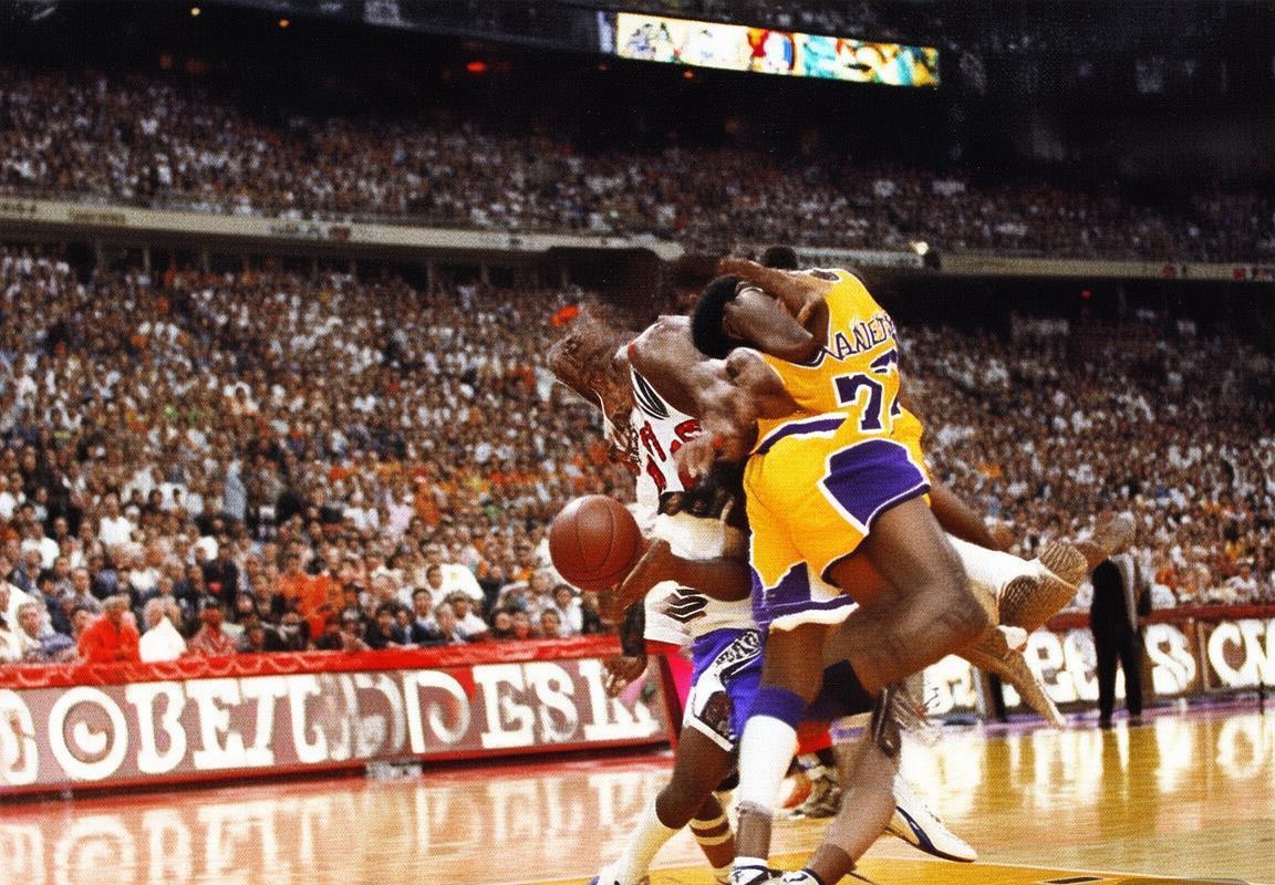 1990年NBA总决赛：公牛湖人巅峰对决传奇回顾(图2)